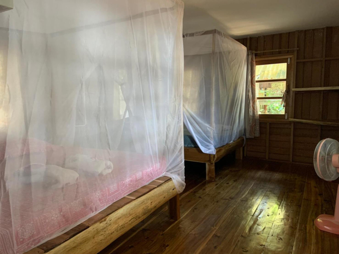 Bedroom 2, Sunset Bungalow Koh Chang Ranong, Muang Ranong