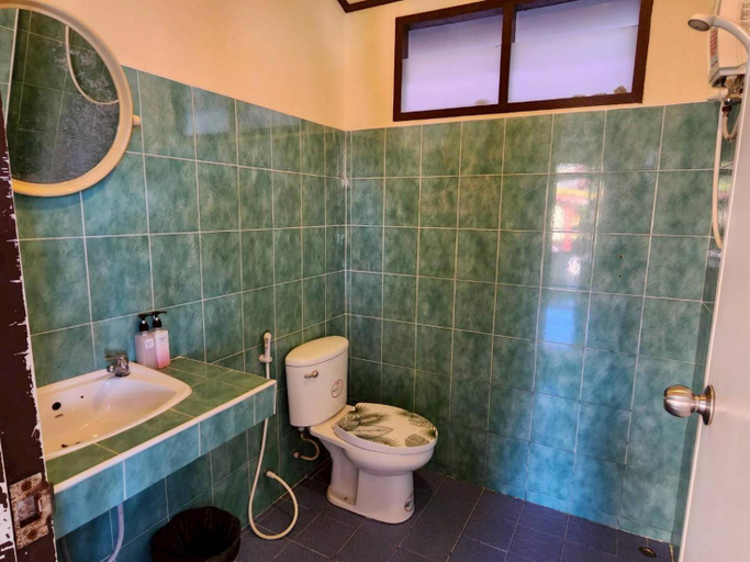 Bathroom 3, Island View Bungalows, Ko Samui
