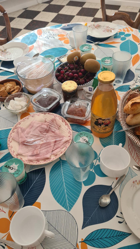 Food & Drinks 2, Chez Delphine, Indre