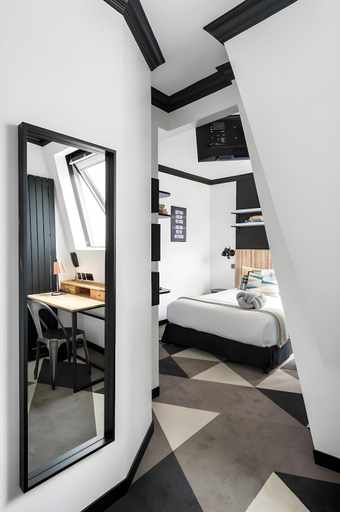Bedroom 3, Madrigal Hotel, Paris