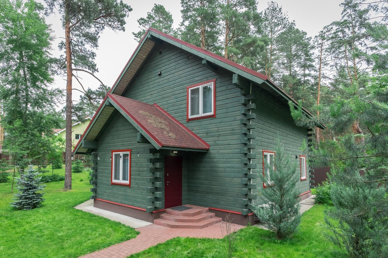Exterior & Views