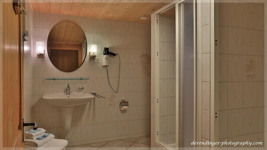 Bathroom 3, Gasthaus Bellawiese, Prättigau/Davos