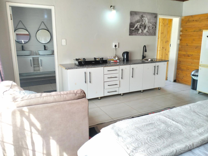 Others 4, The #MOOD HOUSE - Olive Unit, Fezile Dabi