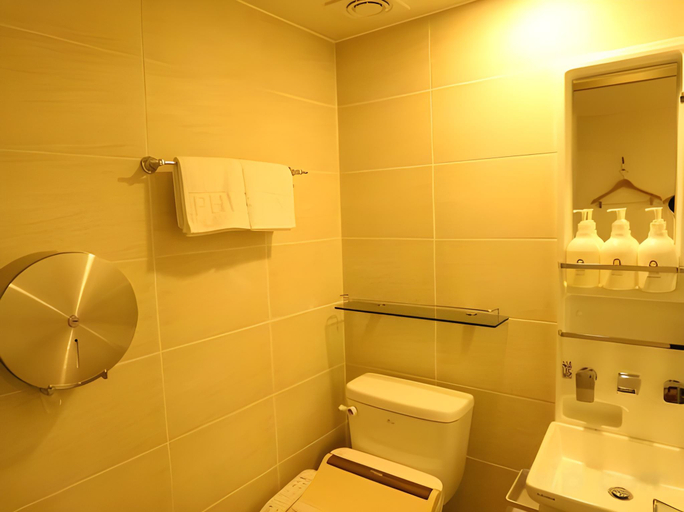 Bathroom 4, TRIPSTAY Myeongdong, Jung