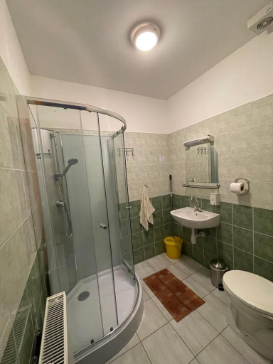 Bathroom 2, Korona Panzio, Sátoraljaújhely