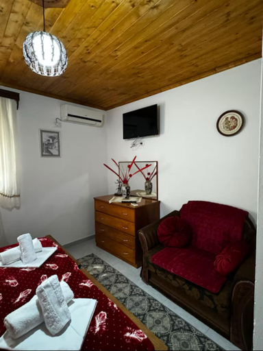 Others 5, Murgana Guesthouse, Gjirokastrës