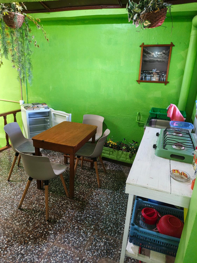 Others 4, Hospedaje dona Gladys, Flores