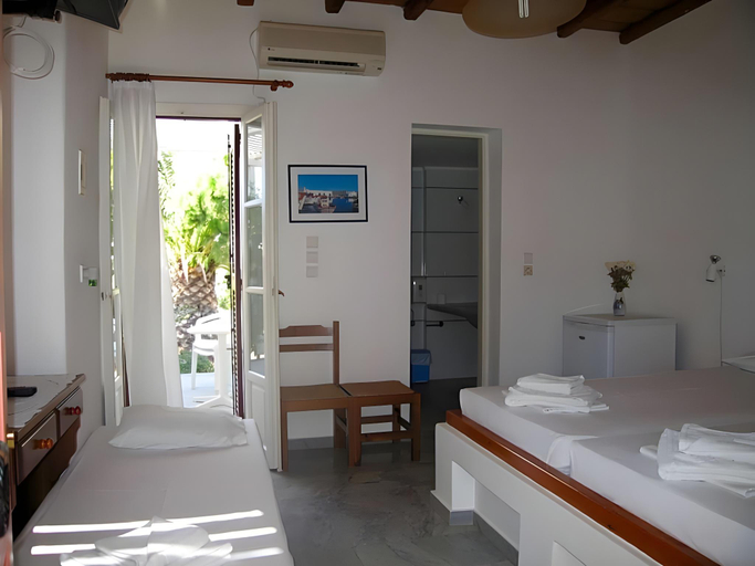 Bedroom 2, Surfing Beach Village Paros, South Aegean