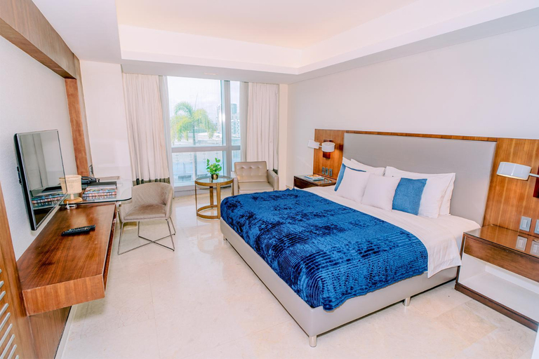 4, MCollection - Convenient City Stay in Iloilo Business Park, Iloilo City