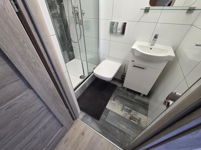 Bathroom 2, Pokoje goscinne Kamila, Sławno