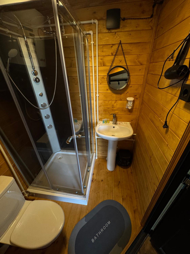 Bathroom 3, Pirdapira, Kazbegi
