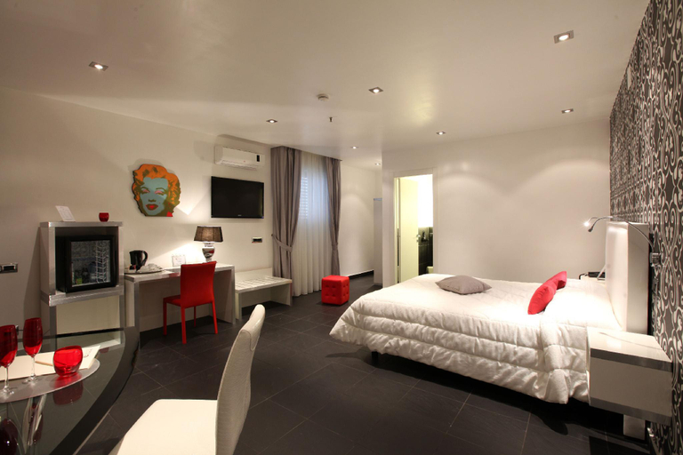 Bedroom 2, Hotel Europa, Caserta