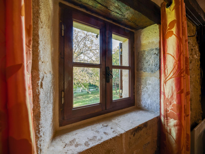 Others 4, Cosy holiday home with garden, Dordogne