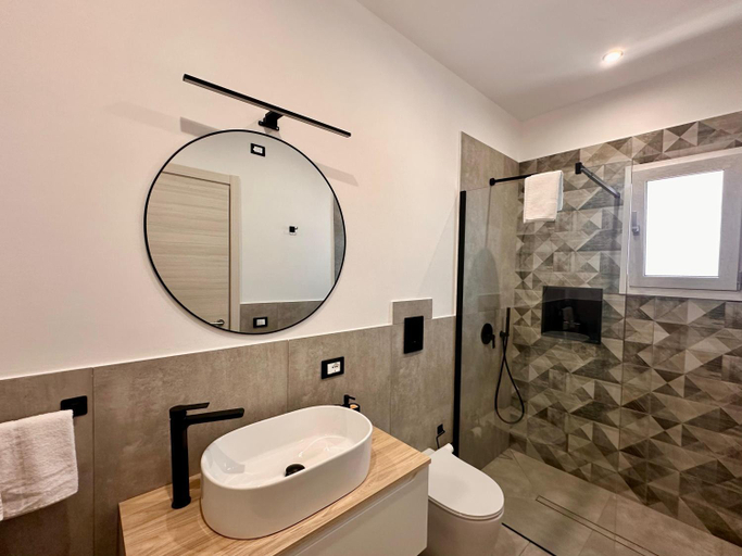 Bathroom, Summer Vibes, Trapani