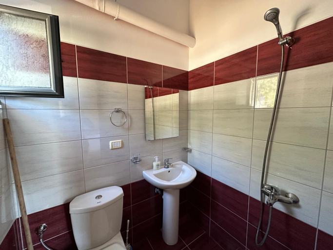 Bathroom 4, Apartments Meleqi, Sarandës
