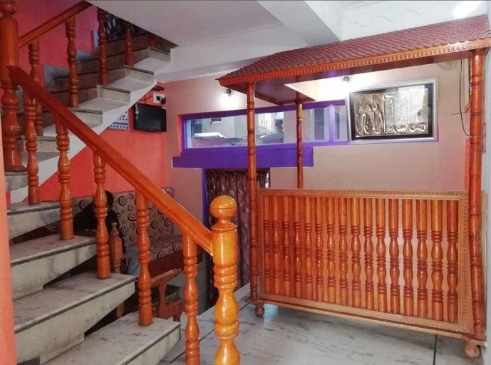 2, Hotel TAUHURA , Srinagar
