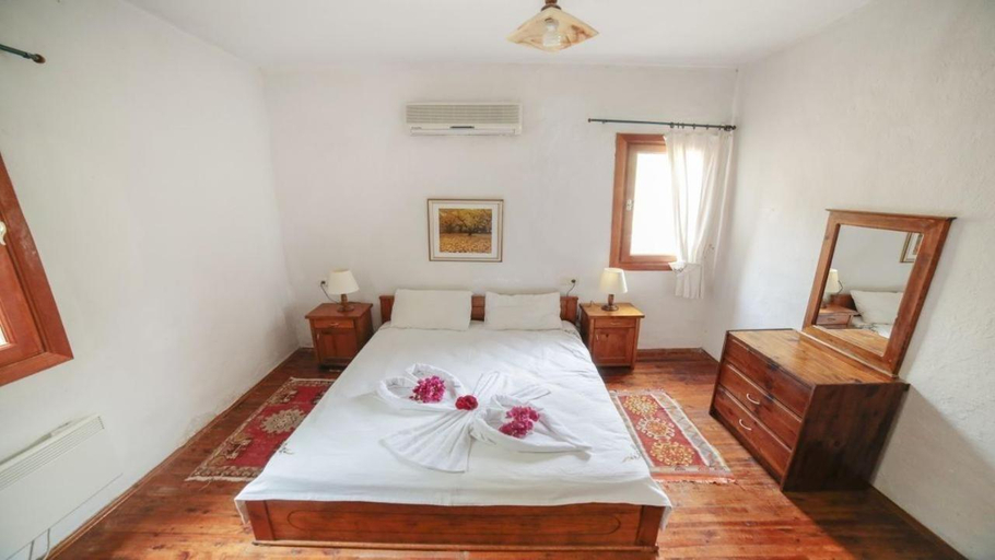 Bedroom 2, Kleo Cottages, Kaş