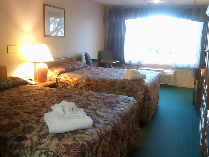 Bedroom 3, Anchorage Inn Burlington, Chittenden