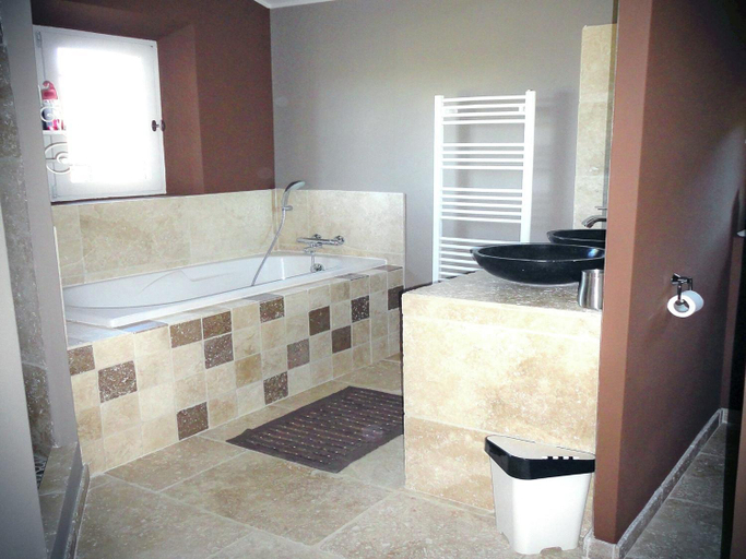 Bathroom 4, Villa in Provence with Infinity Pool, Haute-Garonne
