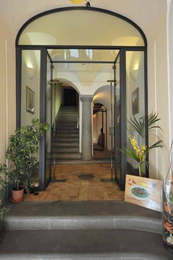 Others 5, Romantica Pucci, Viterbo
