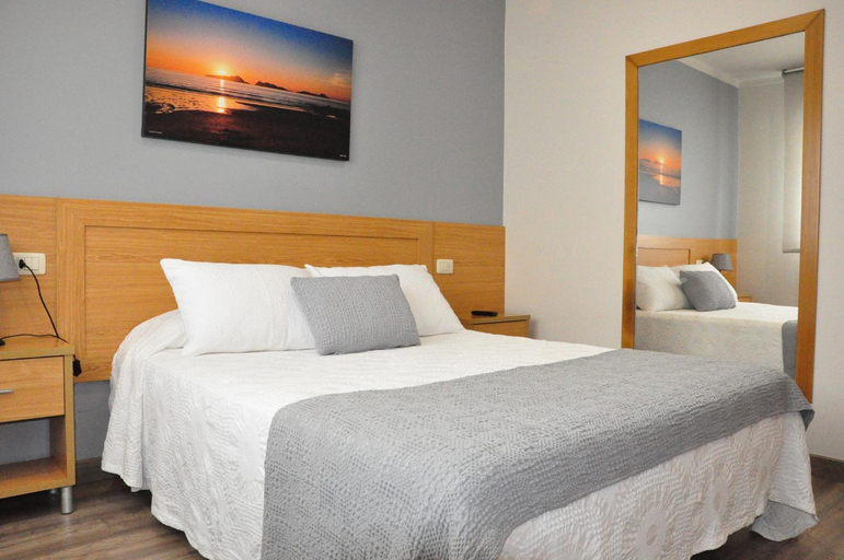 Others 4, Hostal Paz, Pontevedra