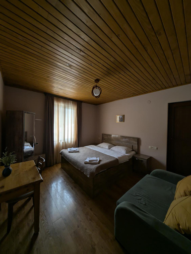 Bedroom 2, Lisaneli, Mestia