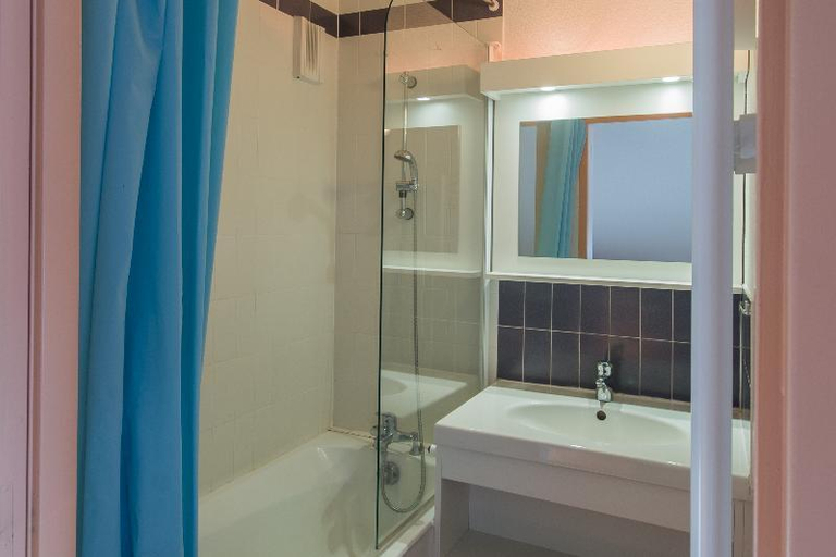 Bathroom 3, Vvf Villages Les Angles, Pyrénées-Orientales