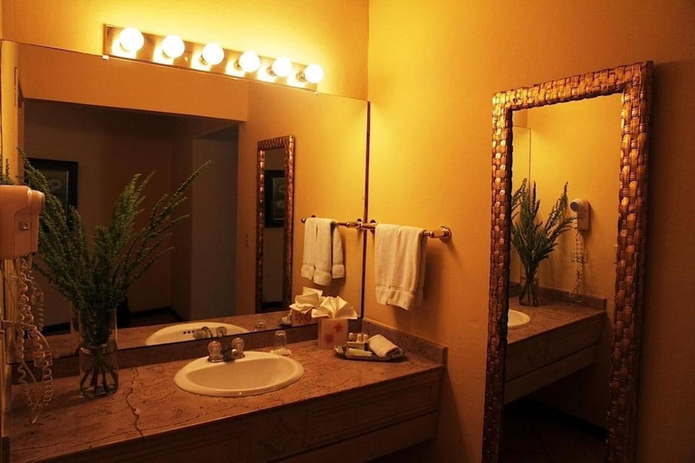 Bathroom 3, Hotel Portal del Angel, Distrito Central