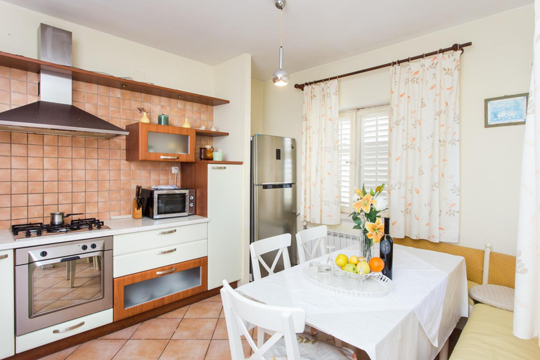 Others 4, Villa Pusic, Dubrovnik