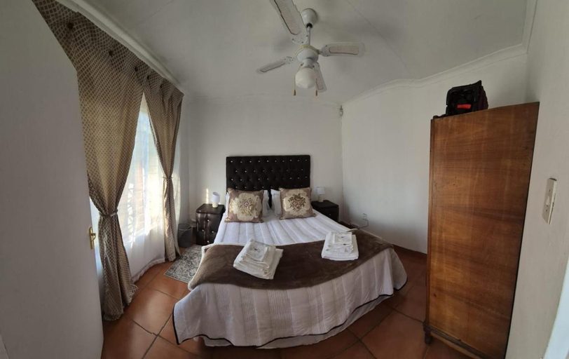 Bedroom 2, The Lake Villa, Ekurhuleni