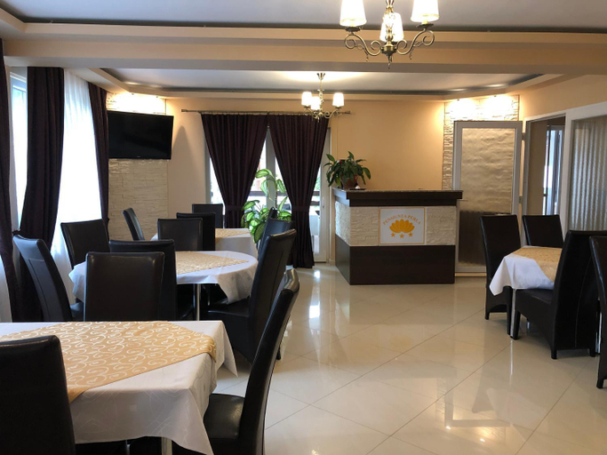 Food & Drinks, Pensiunea Perla, Sanmartin