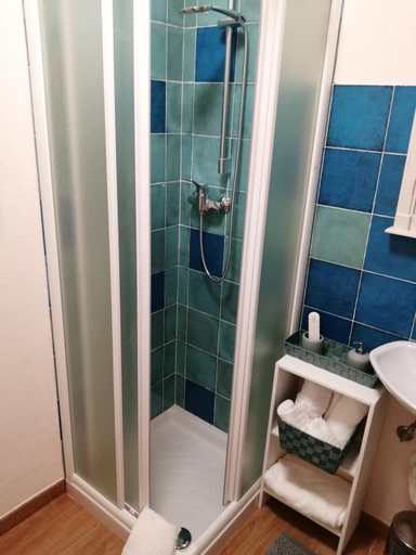 Bathroom 3, a CASA DI ANNA, Cuneo