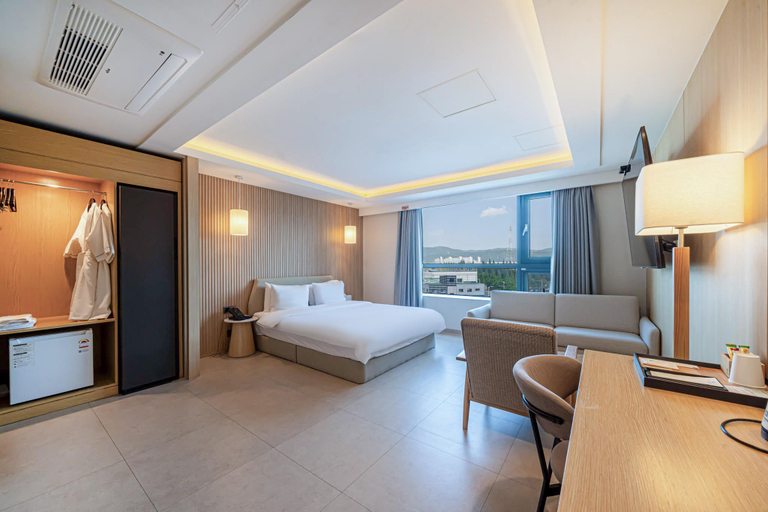 Bedroom 3, H Avenue Ulsan Samsan Branch, Jung