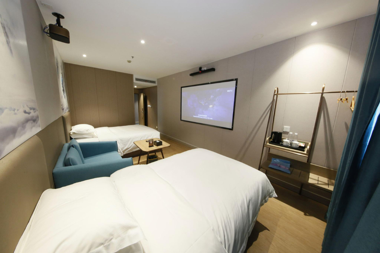 Bedroom 3, Shanghai Huhua Business Hotel, Shanghai