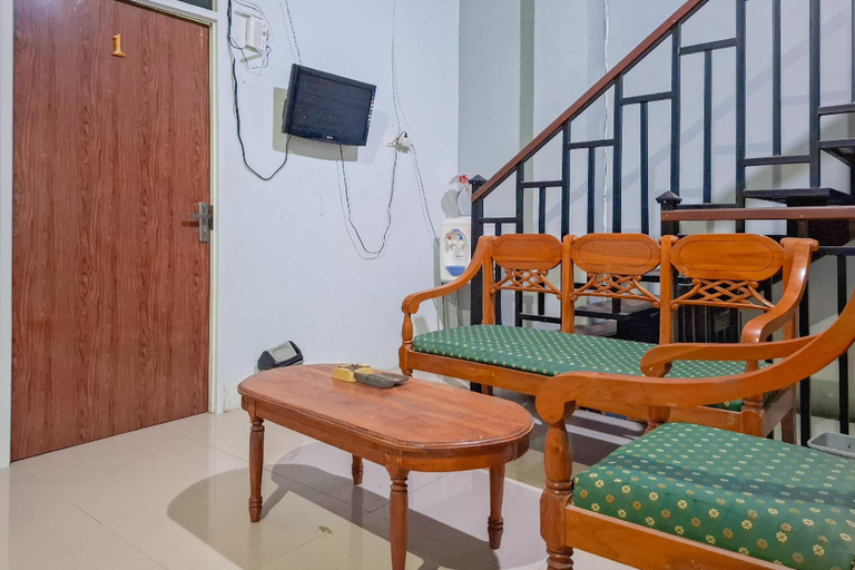 Public Area 2, RedDoorz Syariah @ Fariza Guesthouse Kendal, Kendal