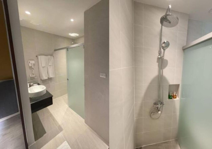 Bathroom 4, Supalai Pasak Resort and Spa, Kaeng Khoi