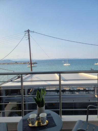 Others 3, La vie luxury suites, Attica