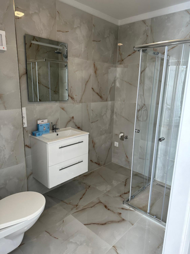Bathroom, Cozy City Center Apartment, Wien