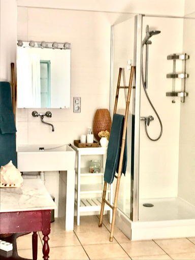 Bathroom, Chambres d'Hotes dans une maison d'artiste, Hérault
