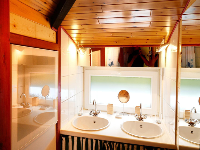 Bathroom 3, Vintage chalet in a very beautiful landscape, Liège