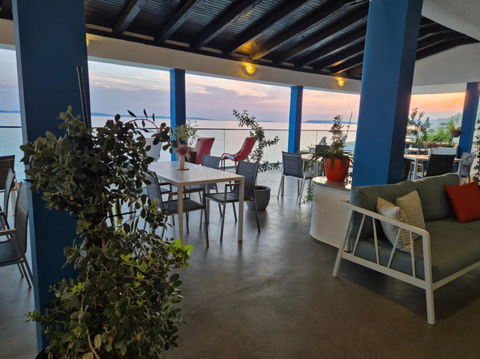 Food & Drinks 5, Villa Zanic, Podstrana