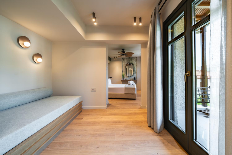 3, Nest by the Sea, Nilie Hospitality MGMT, Thessaly