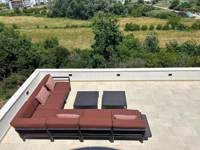 3, Higo Apartments