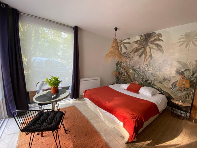 Bedroom 2, Entre Parentheses - Lille & Villeneuve d'Ascq, Nord