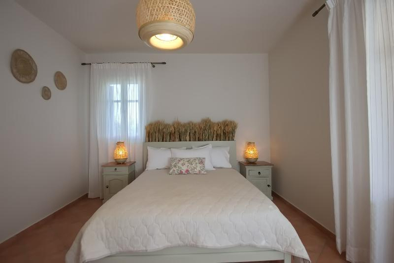 Bedroom 2, Likavgies Comfort Maisonettes, Thessaly
