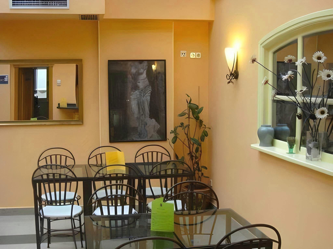 Food & Drinks 4, Hostal San Lorenzo, Madrid