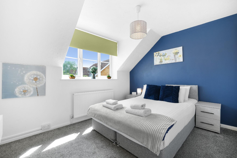 Others 5, Modern One Bedroom House, Welsh Harp, NW London, London