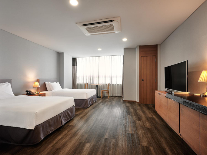 Bedroom 2, Ramada Hotel and Suites Namdaemun, Jung