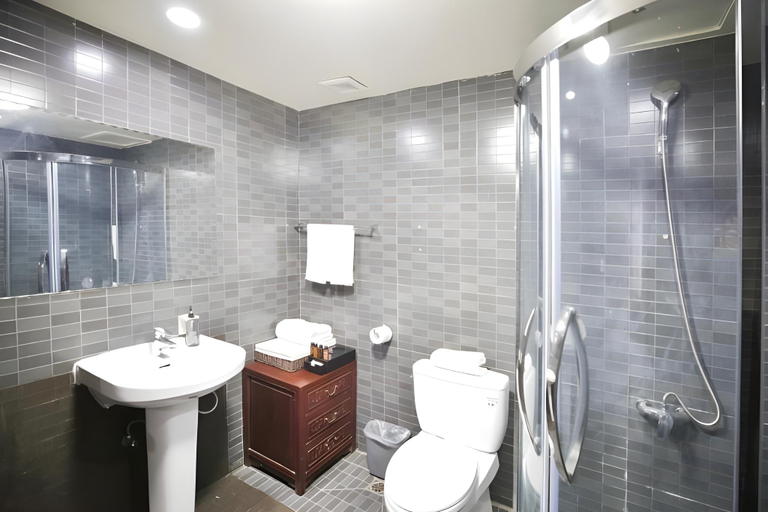 Bathroom 3, Ease Hotel (Shenyang Changjiang North Street Beiling Park Branch), Shenyang