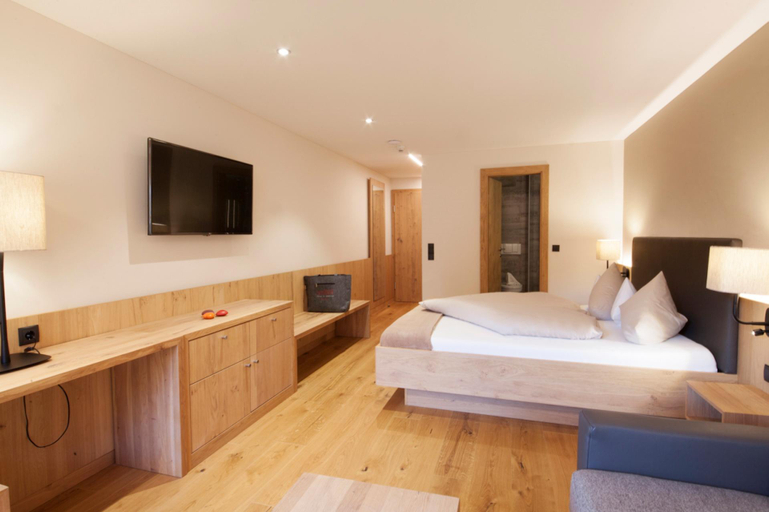 Bedroom 3, Relax & Vitalhotel Adler, Bludenz